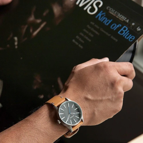 Чоловічий годинник NIXON SENTRY A105-1602-00 купити за ціною 6400 грн на сайті - THEWATCH