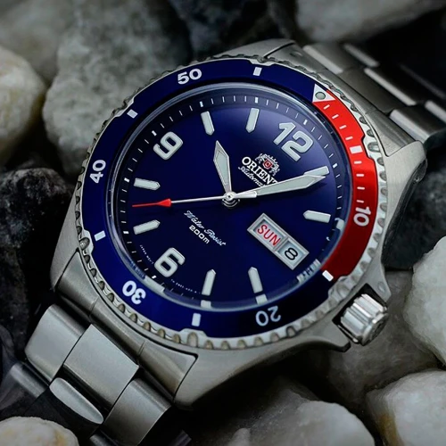 Чоловічий годинник ORIENT MAKO FAA02009D9 купити за ціною 13660 грн на сайті - THEWATCH