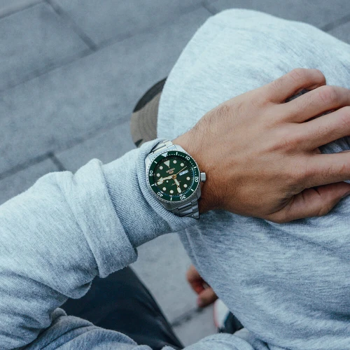 Чоловічий годинник SEIKO 5 SPORTS SRPD63K1 купити за ціною 13800 грн на сайті - THEWATCH