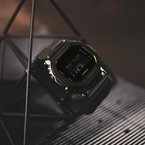 Чоловічий годинник CASIO G-SHOCK GM-5600B-1ER купити за ціною 0 грн на сайті - THEWATCH