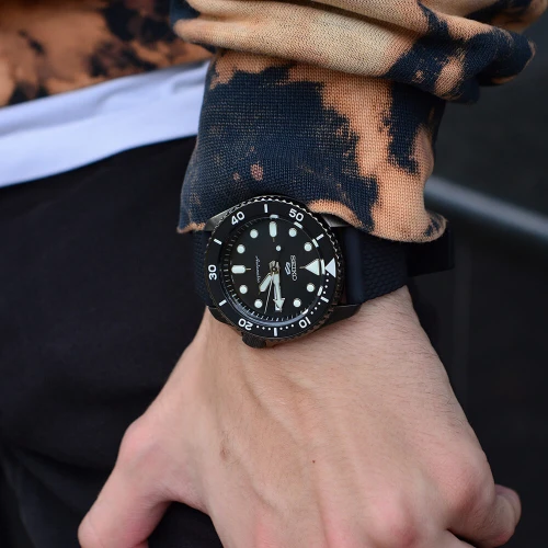 Чоловічий годинник SEIKO SEIKO 5 SUITS SRPD65K2 купити за ціною 0 грн на сайті - THEWATCH
