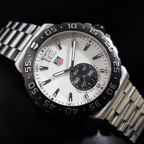 Чоловічий годинник TAG HEUER FORMULA 1 WAU1111.BA0858 купити за ціною 0 грн на сайті - THEWATCH