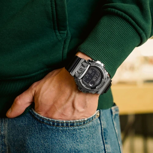 Чоловічий годинник CASIO G-SHOCK GM-6900-1ER купити за ціною 0 грн на сайті - THEWATCH