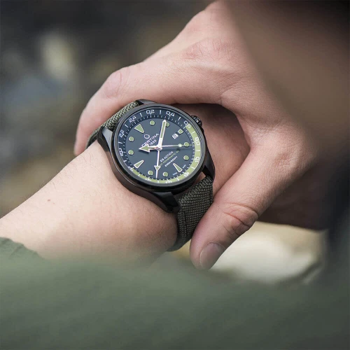 Мужские наручные часы CERTINA AQUA DS ACTION GMT POWERMATIC 80 C032.429.38.051.00 купити за ціною 45650 грн на сайті - THEWATCH