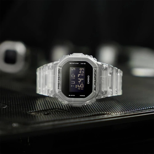 Чоловічий годинник CASIO G-SHOCK DW-5600SKE-7ER купити за ціною 6390 грн на сайті - THEWATCH