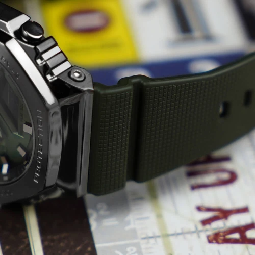 Чоловічий годинник CASIO G-SHOCK GM-2100B-3AER купити за ціною 12810 грн на сайті - THEWATCH