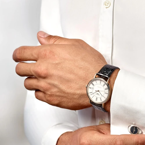 Чоловічий годинник LONGINES PRESENCE L4.922.4.11.2 купити за ціною 70840 грн на сайті - THEWATCH