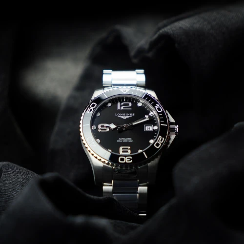 Чоловічий годинник LONGINES HYDROCONQUEST L3.781.4.56.6 купити за ціною 86020 грн на сайті - THEWATCH