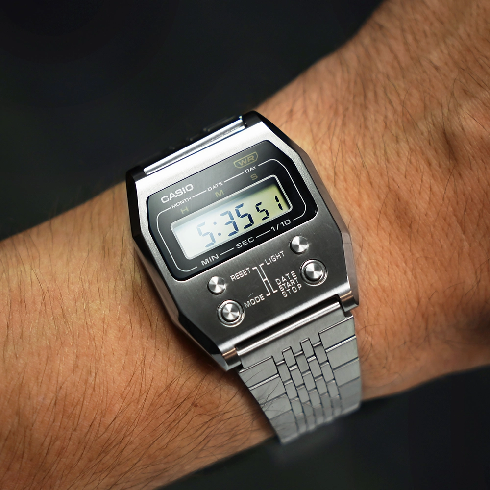 Чоловічий годинник CASIO VINTAGE A1100D-1EF купити за ціною 9770