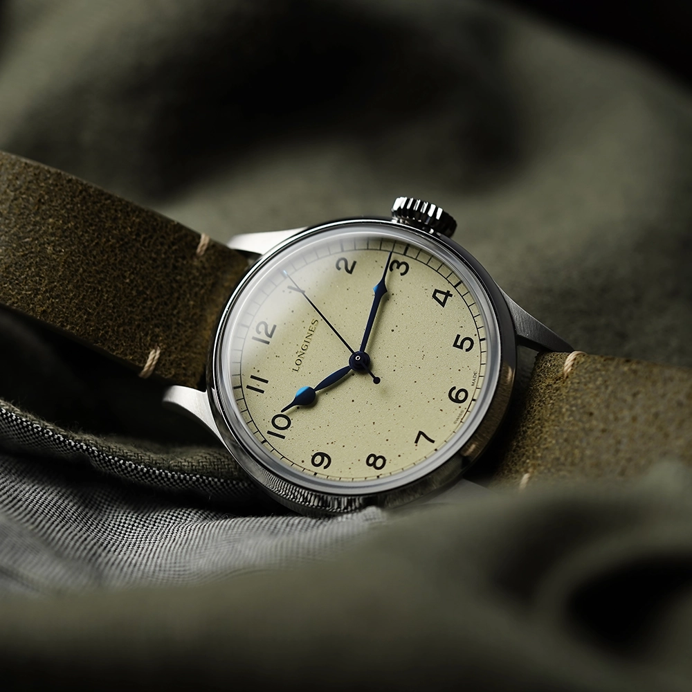 ヴィンテージ ミルクリークスタジオ イーグル 38200 フォーカス Чоловічий годинник LONGINES HERITAGE MILITARY L2.819.4.93.2 купити