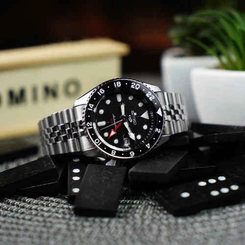 Чоловічий годинник SEIKO 5 SPORTS GMT SSK001K1 купити за ціною 20300 грн на сайті - THEWATCH