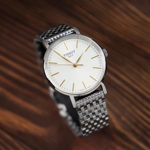 Жіночий годинник TISSOT EVERYTIME T143.210.11.011.01 купити за ціною 12930 грн на сайті - THEWATCH