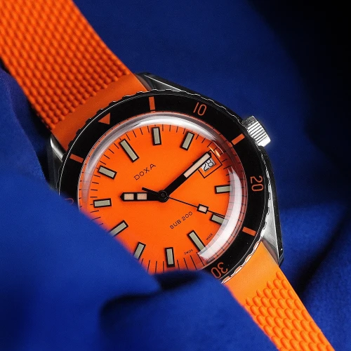 Чоловічий годинник DOXA SUB 200 PROFESSIONAL 799.10.351.21 купити за ціною 57800 грн на сайті - THEWATCH