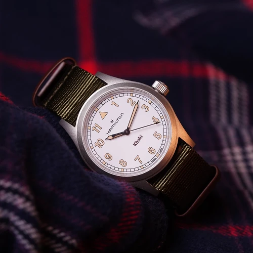 Чоловічий годинник HAMILTON KHAKI FIELD QUARTZ 38MM H69401910 купити за ціною 23390 грн на сайті - THEWATCH