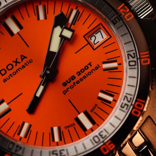 Чоловічий годинник DOXA SUB 200T PROFESSIONAL 804.10.351S.10 купити за ціною 82000 грн на сайті - THEWATCH