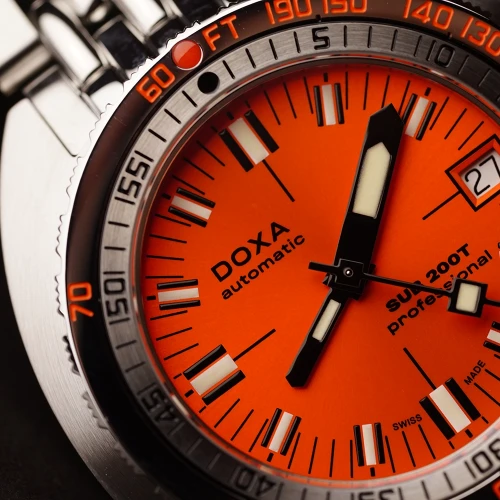 Чоловічий годинник DOXA SUB 200T PROFESSIONAL 804.10.351S.10 купити за ціною 82000 грн на сайті - THEWATCH