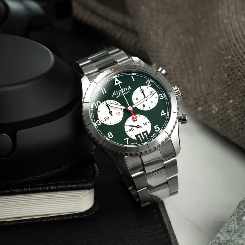 Чоловічий годинник ALPINA STARTIMER QUARTZ CHRONOGRAPH BIG DATE AL-372GRS4S26B купити за ціною 57630 грн на сайті - THEWATCH