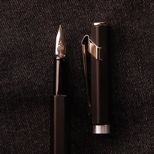 Чорнильна ручка Caran d'Ache 849 Metal Black купити за ціною 3945 грн на сайті - THEWATCH