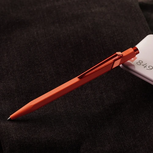 Ручка Caran d'Ache 849 CLAIM YOUR STYLE Tangerine+ box купити за ціною 2575 грн на сайті - THEWATCH