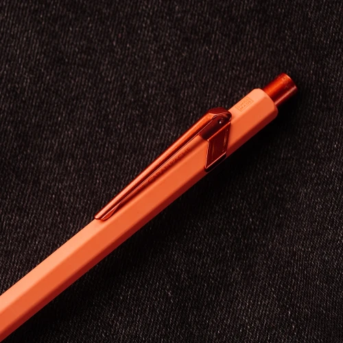 Ручка Caran d'Ache 849 CLAIM YOUR STYLE Tangerine+ box купити за ціною 2575 грн на сайті - THEWATCH