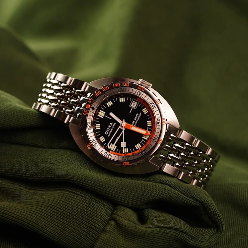 Чоловічий годинник DOXA SUB 250T GMT SHARKHUNTER 855.10.101.10 купити за ціною 131500 грн на сайті - THEWATCH