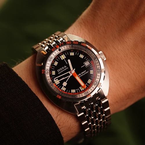 Чоловічий годинник DOXA SUB 250T GMT SHARKHUNTER 855.10.101.10 купити за ціною 131500 грн на сайті - THEWATCH