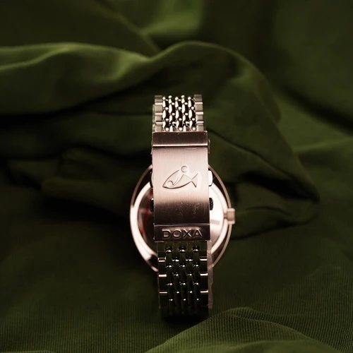 Чоловічий годинник DOXA SUB 250T GMT SHARKHUNTER 855.10.101.10 купити за ціною 131500 грн на сайті - THEWATCH