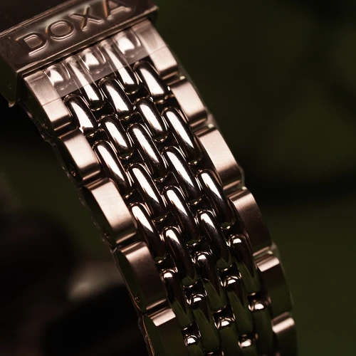 Чоловічий годинник DOXA SUB 250T GMT SHARKHUNTER 855.10.101.10 купити за ціною 131500 грн на сайті - THEWATCH