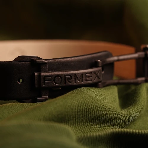 Мужские наручные часы FORMEX FIELD AUTOMATIC "ULTRA VIOLET" 40MM 0660.1.6593.723 купить по цене 55200 грн на сайте - THEWATCH