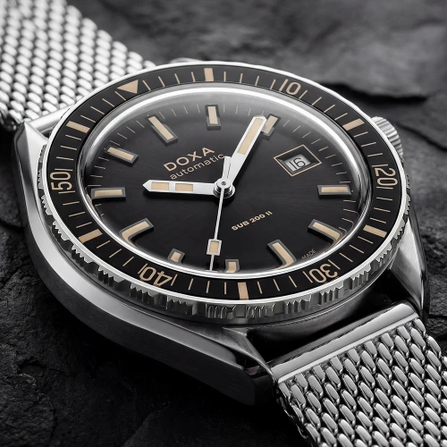 Чоловічий годинник DOXA SUB 200 II SHARKHUNTER 795.10.101.10 купити за ціною 79800 грн на сайті - THEWATCH