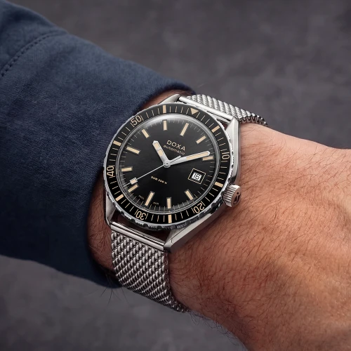 Чоловічий годинник DOXA SUB 200 II SHARKHUNTER 795.10.101.10 купити за ціною 79800 грн на сайті - THEWATCH