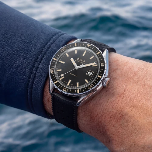 Чоловічий годинник DOXA SUB 200 II SHARKHUNTER 795.10.101.20 купити за ціною 76500 грн на сайті - THEWATCH