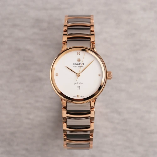 Жіночий годинник RADO CENTRIX AUTOMATIC DIAMONDS R30019722 купити за ціною 137210 грн на сайті - THEWATCH