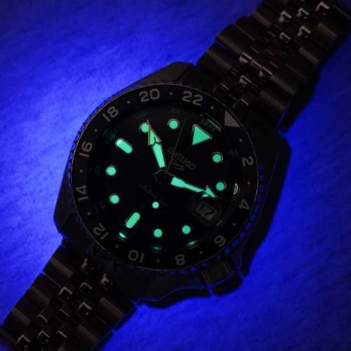 Чоловічий годинник SEIKO 5 SPORTS GMT SSK003K1 купити за ціною 25500 грн на сайті - THEWATCH