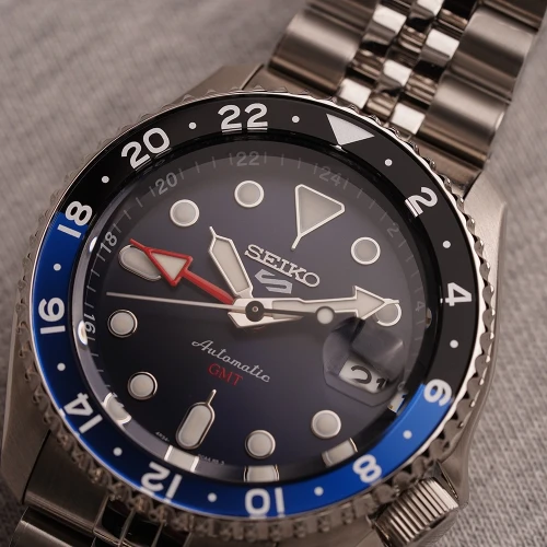 Чоловічий годинник SEIKO 5 SPORTS GMT SSK003K1 купити за ціною 25500 грн на сайті - THEWATCH
