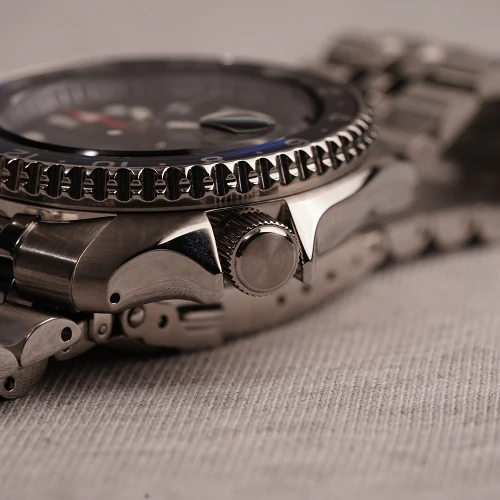 Чоловічий годинник SEIKO 5 SPORTS GMT SSK003K1 купити за ціною 25500 грн на сайті - THEWATCH
