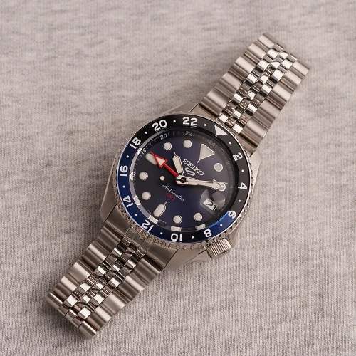 Чоловічий годинник SEIKO 5 SPORTS GMT SSK003K1 купити за ціною 25500 грн на сайті - THEWATCH