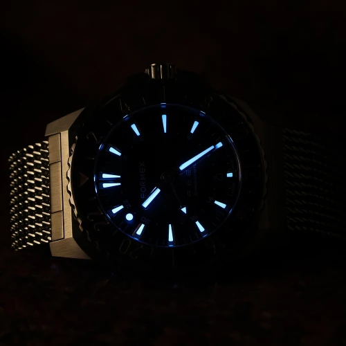 Чоловічий годинник FORMEX REEF AUTOMATIC GMT COSC 42MM 2202.1.5399.111 купити за ціною 130700 грн на сайті - THEWATCH