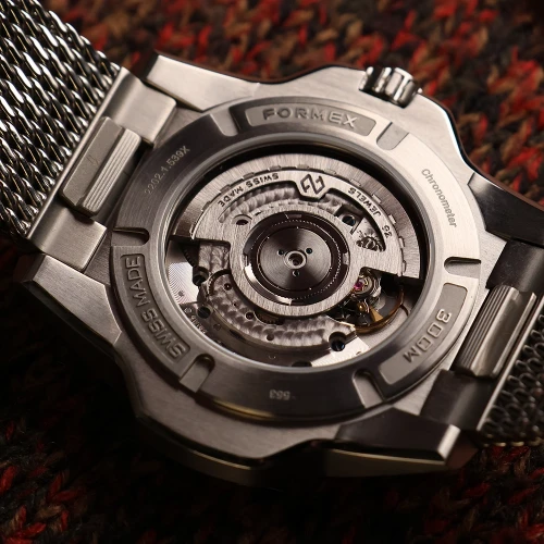Чоловічий годинник FORMEX REEF AUTOMATIC GMT COSC 42MM 2202.1.5399.111 купити за ціною 130700 грн на сайті - THEWATCH