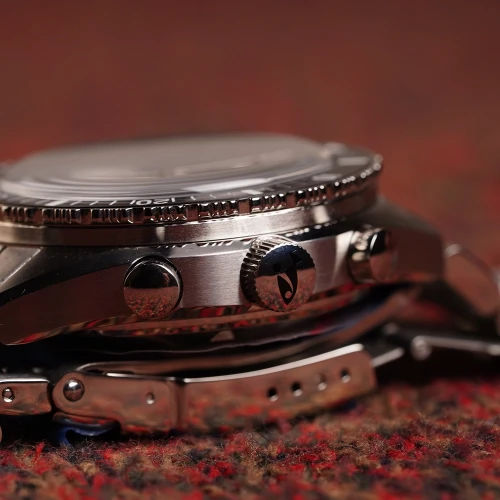 Чоловічий годинник DOXA SUB 200 C-GRAPH II SHARKHUNTER 797.10.101.10 купити за ціною 159000 грн на сайті - THEWATCH