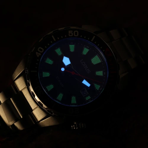 Чоловічий годинник LORUS SPORTS RH945RX9 купити за ціною 4600 грн на сайті - THEWATCH