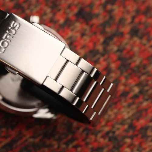 Чоловічий годинник LORUS SPORTS RH945RX9 купити за ціною 4600 грн на сайті - THEWATCH