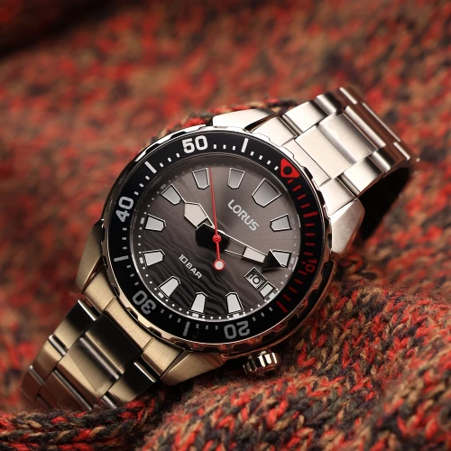 Чоловічий годинник LORUS SPORTS RH945RX9 купити за ціною 4600 грн на сайті - THEWATCH