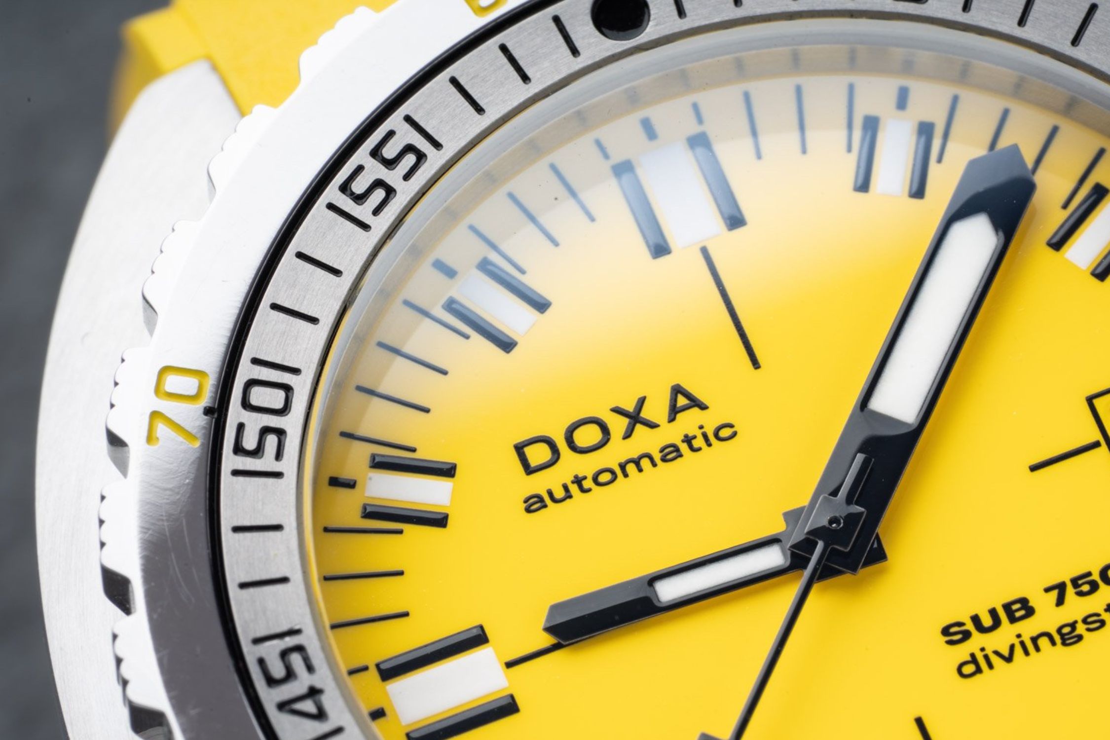 Наручные часы Doxa Sub 750T 825.10.361.31(2)